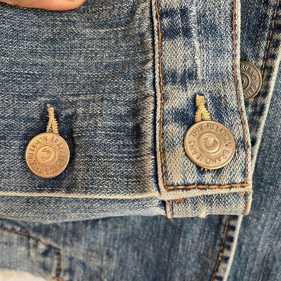 Vintage Rare True Religion World Tour Distressed Denim Jacket Women’s Size M - Picture 8 of 10